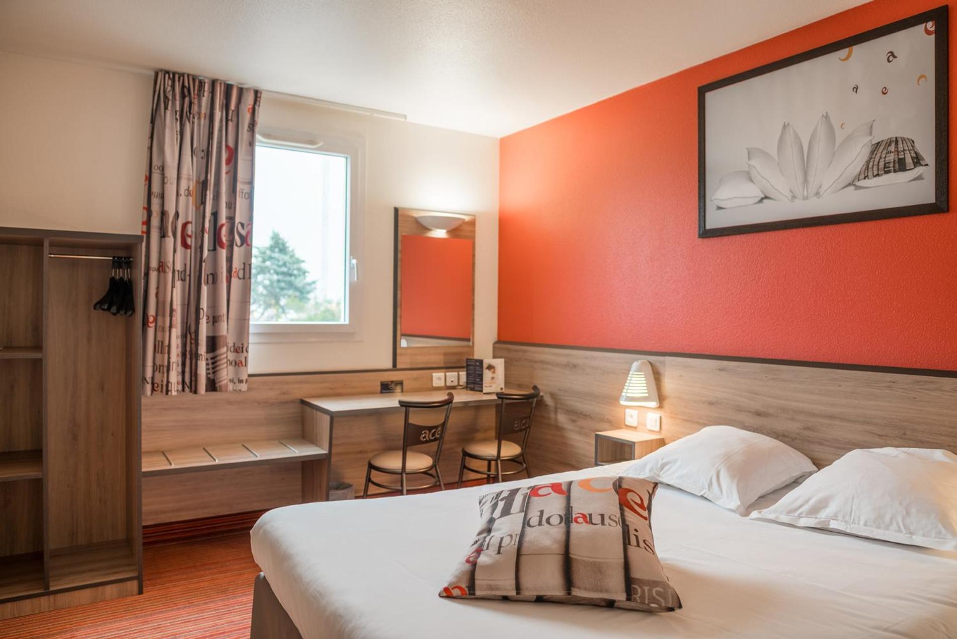 Ace Hotel Chateauroux Deols エクステリア 写真