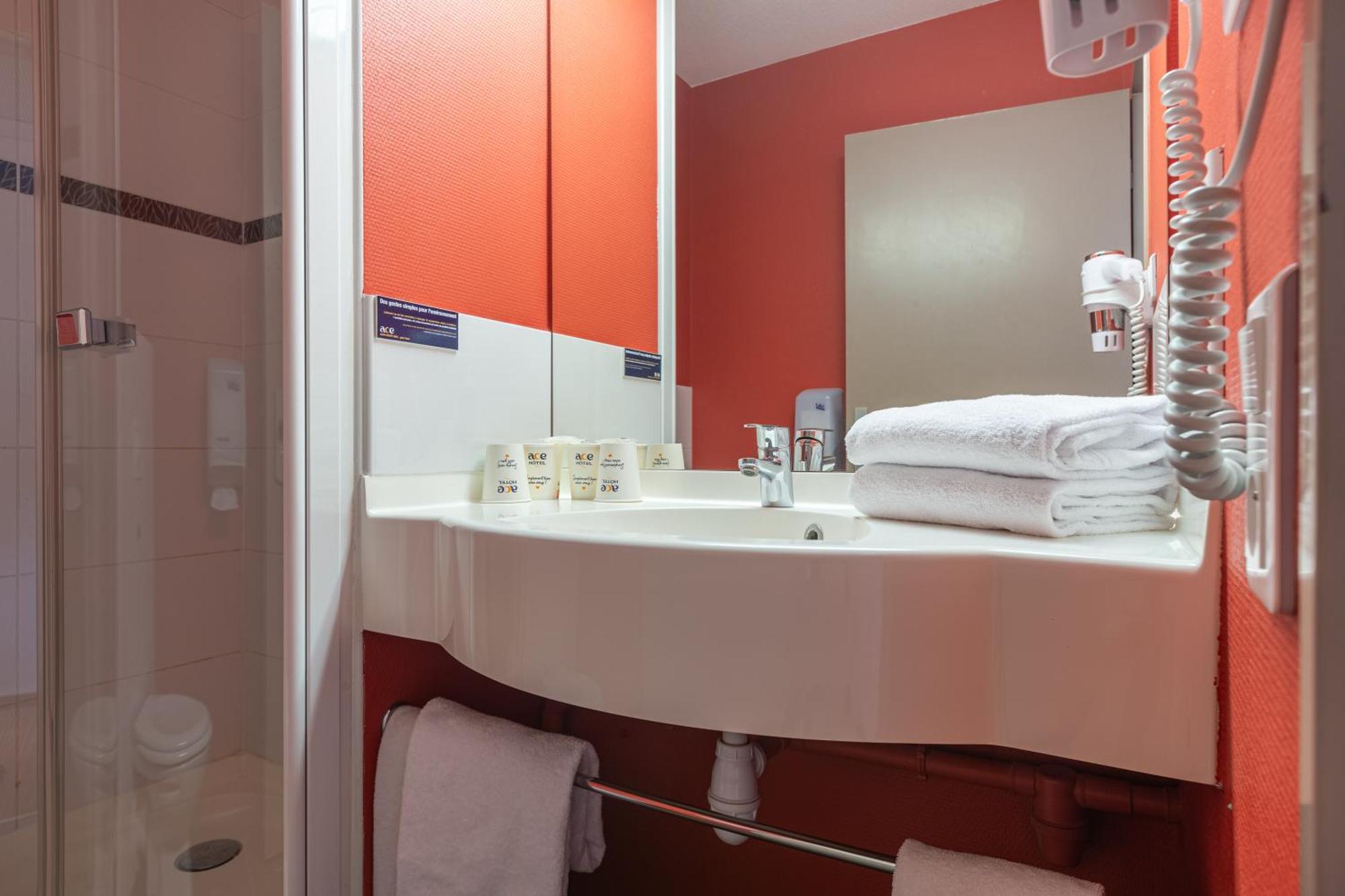 Ace Hotel Chateauroux Deols エクステリア 写真